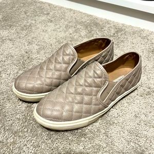 Steve Madden Women's Ecntrcqt Sneaker